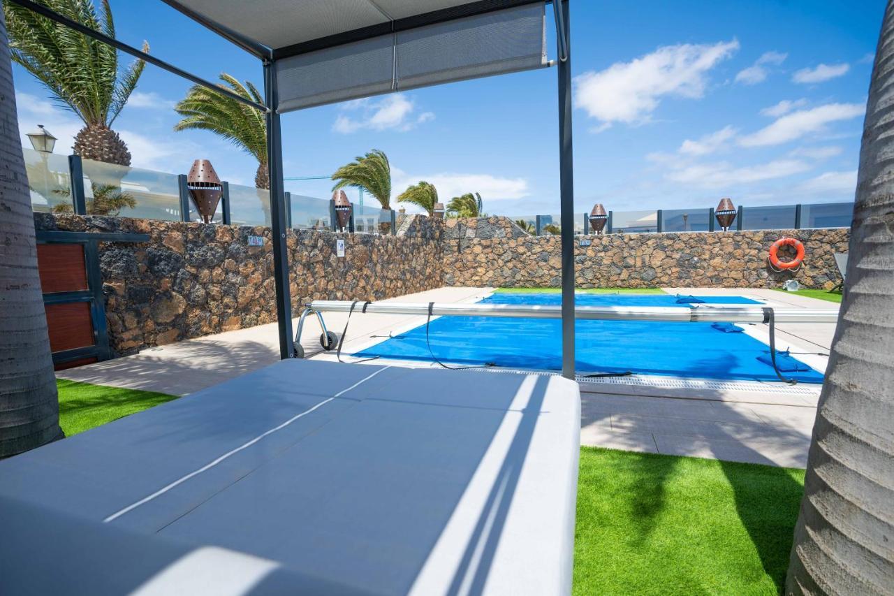 Sea Breeze Villas Lapa And Claca Playa Blanca Dış mekan fotoğraf
