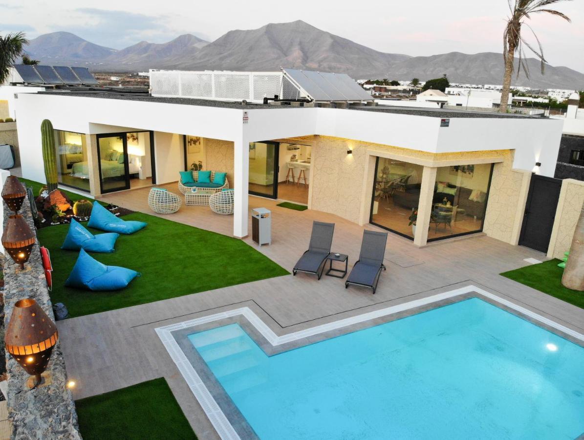 Sea Breeze Villas Lapa And Claca Playa Blanca Dış mekan fotoğraf
