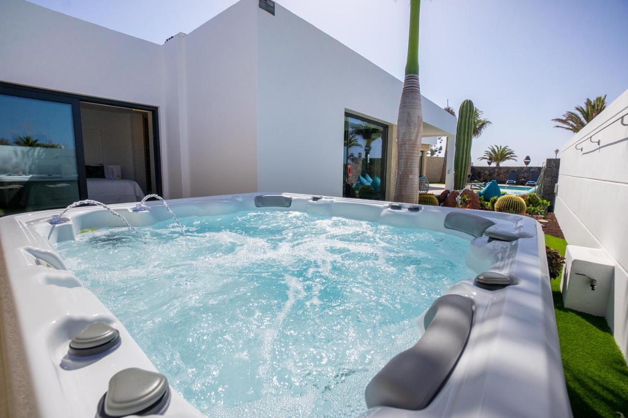 Sea Breeze Villas Lapa And Claca Playa Blanca Dış mekan fotoğraf